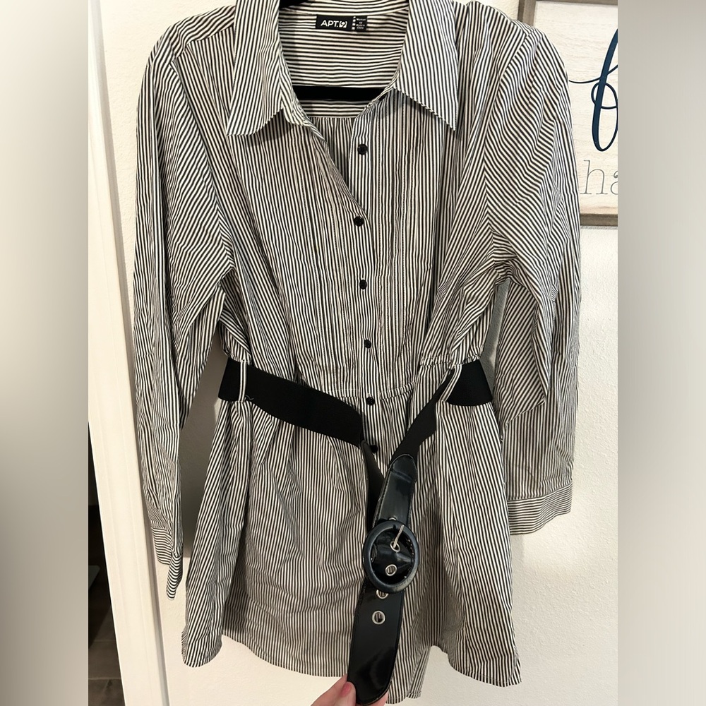 Brand new 1x Apt 9 belted long button up tunic shirt women’s plus !
